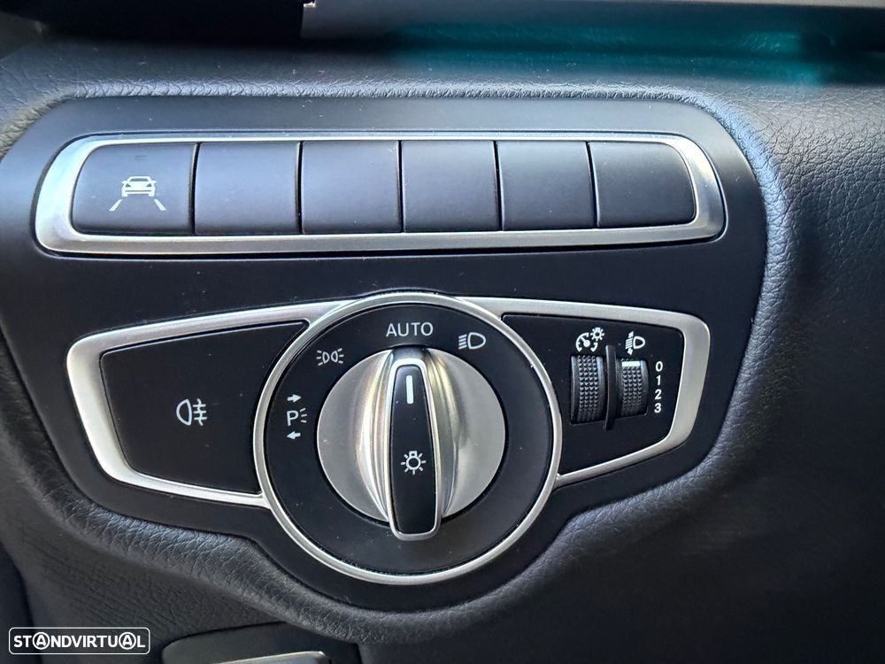 Mercedes-Benz V 220 d Extra-Longa 9G-TRONIC - 26
