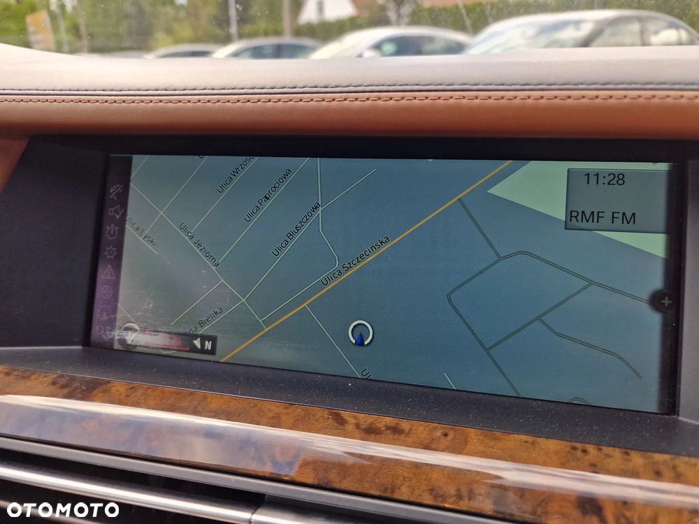 BMW Seria 7 740d - 31