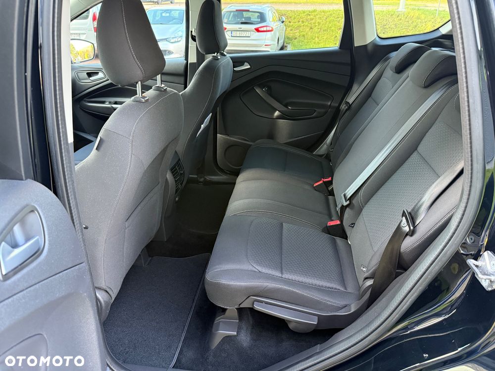 Ford Kuga 1.5 EcoBoost 2x4 Titanium - 11