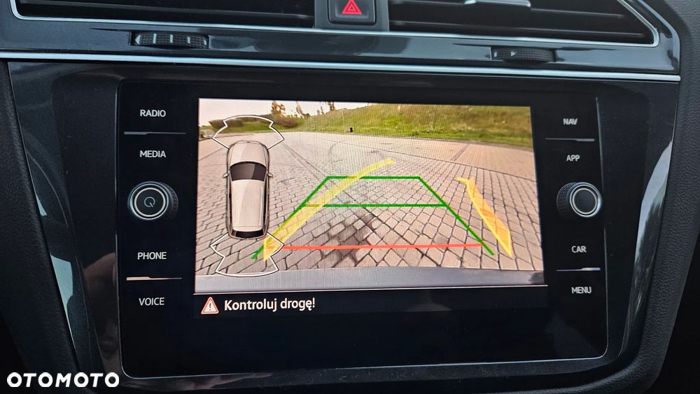 Volkswagen Tiguan - 19