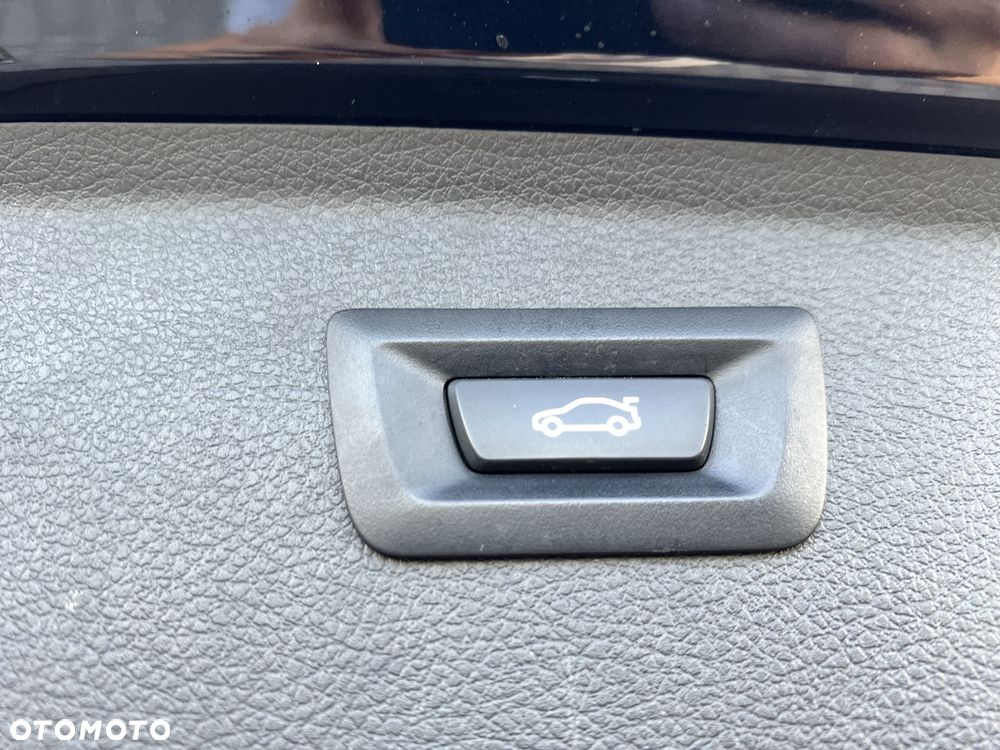 BMW Seria 2 218d - 26