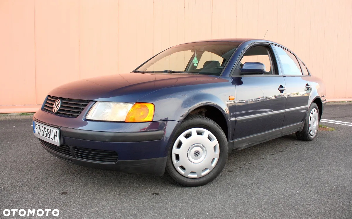 Volkswagen Passat 1.6 GL - 2