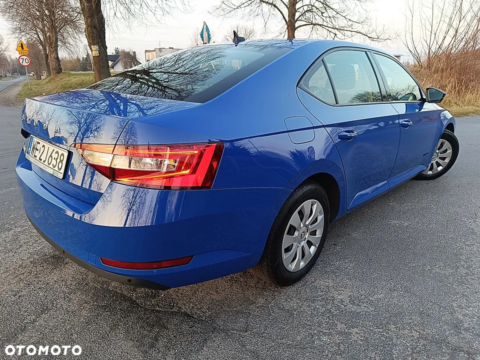 Skoda Superb 2.0 TDI Ambition - 5