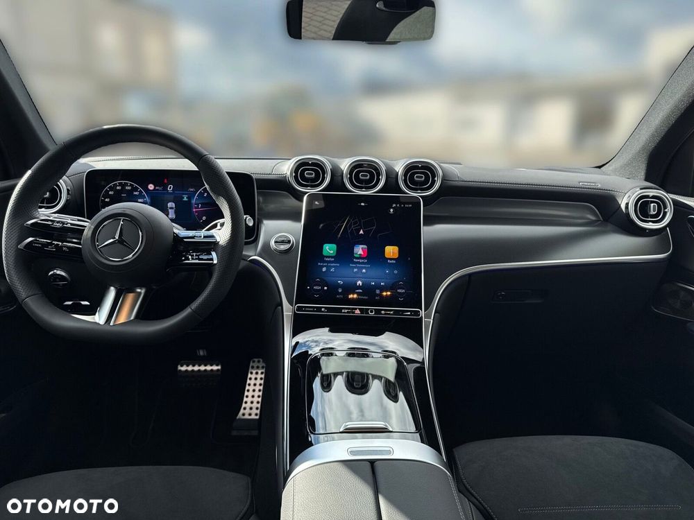 Mercedes-Benz GLC - 12