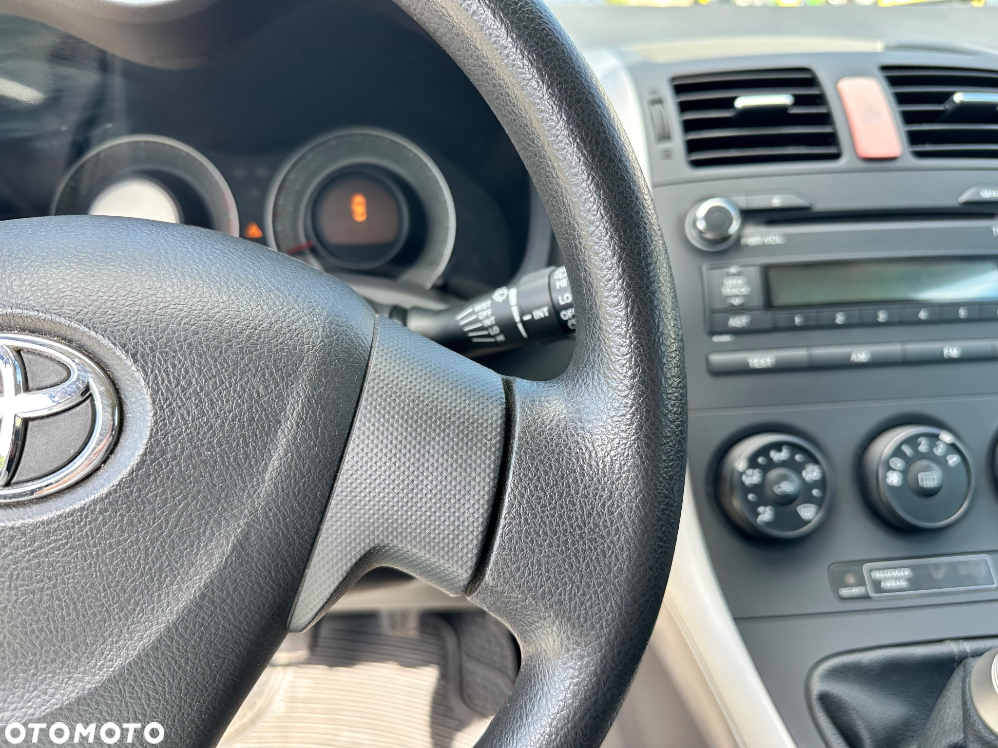 Toyota Auris 1.4 VVT-i Luna - 24