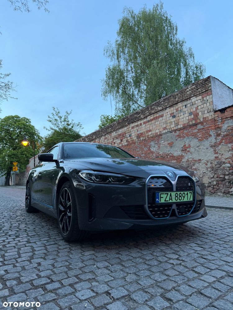 BMW i4 70.3kWh eDrive 35 - 10