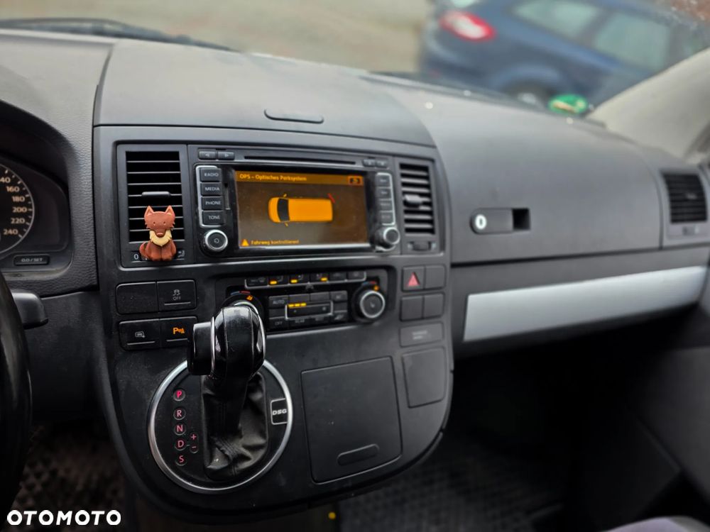 Volkswagen Multivan - 14