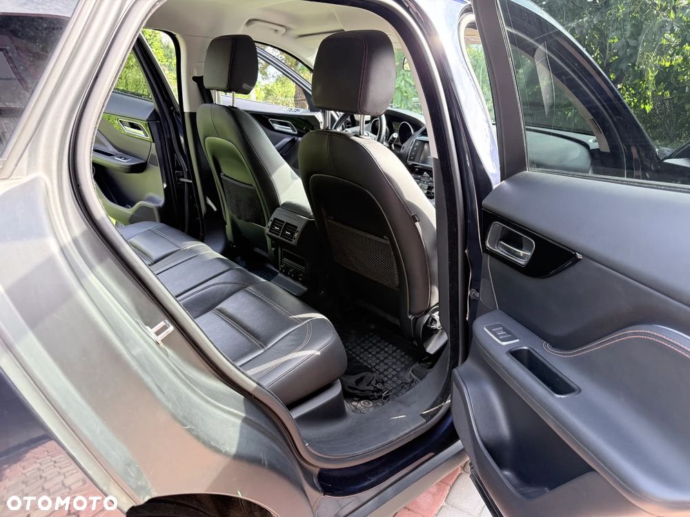 Jaguar F-Pace 2.0 i4D AWD Prestige - 11