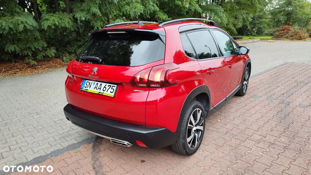 Peugeot 2008 1.2 PureTech GT Line S&S - 9