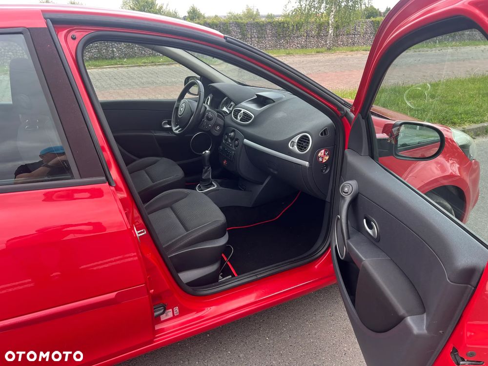 Renault Clio - 15