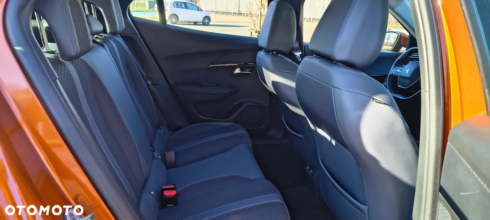 Peugeot 2008 1.2 Pure Tech GPF Allure S&S EAT6 - 16