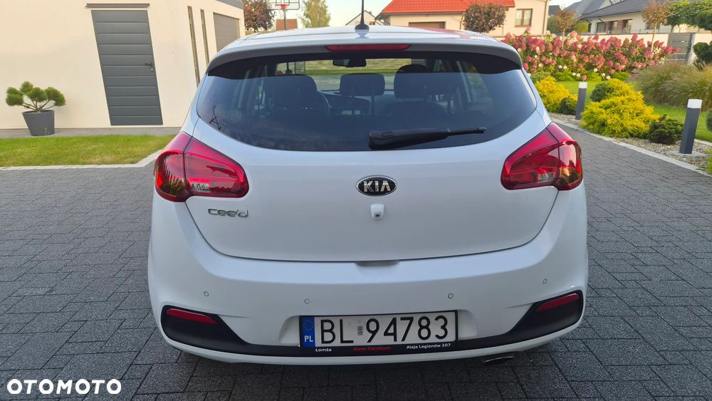 Kia Ceed 1.6 GDI Platinum Edition - 5