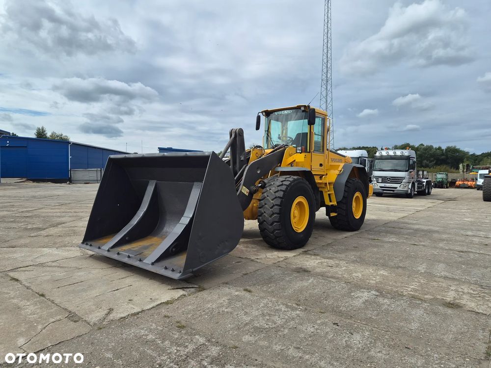 Volvo L 110 E spr z Niemiec tylko 6815 mtg !!! - 16