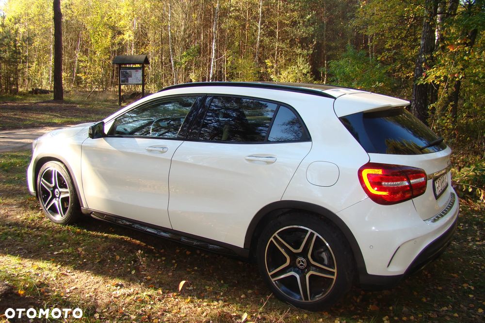 Mercedes-Benz GLA 220 d 4-Matic AMG Line - 7