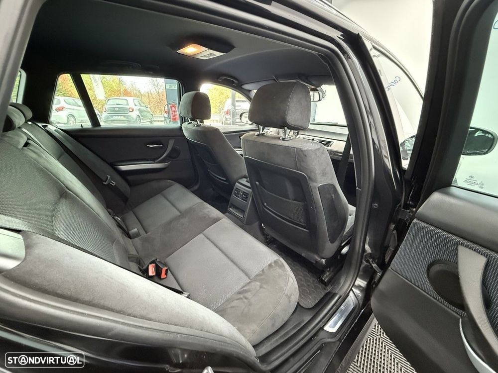 BMW 318 d Touring Pack M - 17