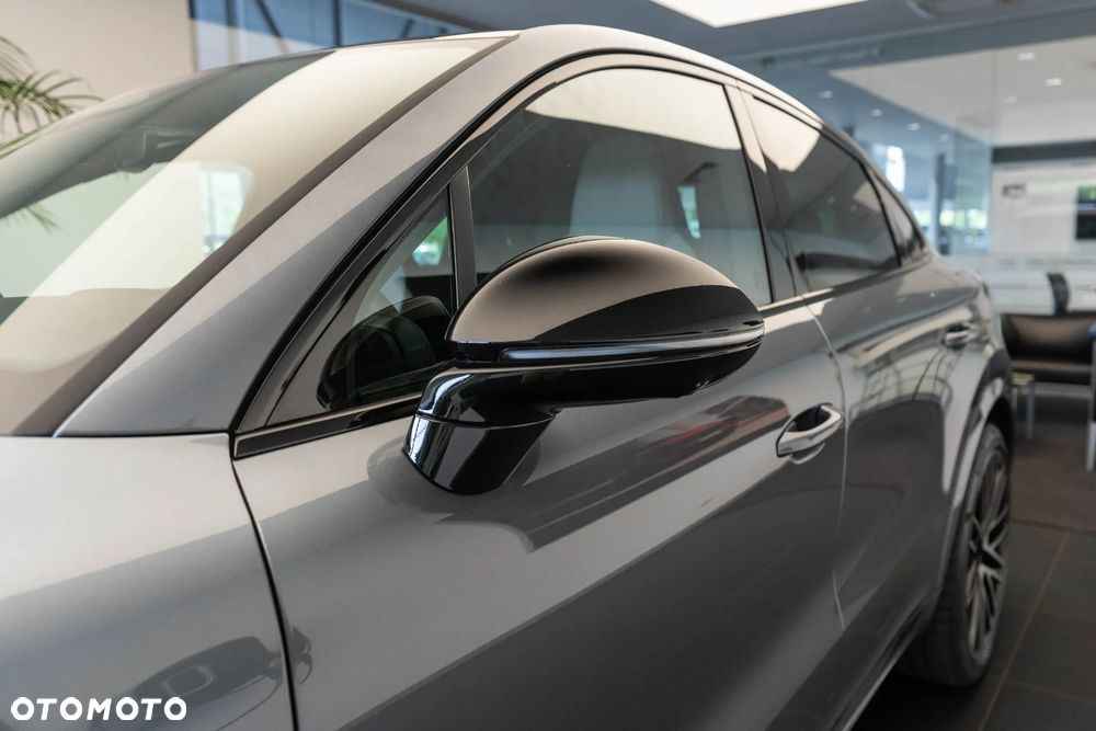 Porsche Cayenne E-Hybrid PHEV Black Edition - 36