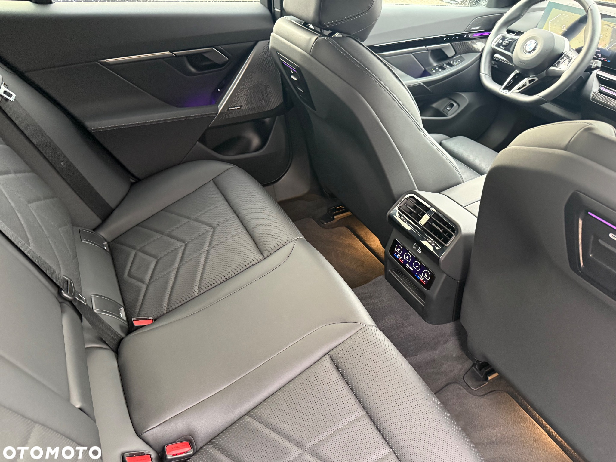 BMW Seria 5 520d xDrive Touring - 24