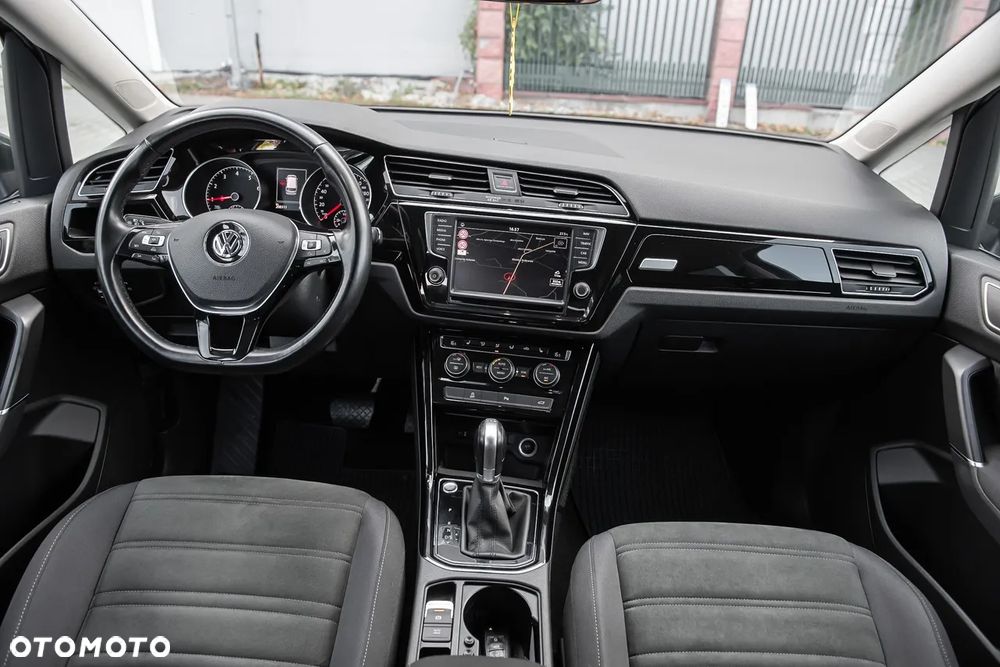 Volkswagen Touran 1.8 TSI (BlueMotion Technology) DSG Highline - 28
