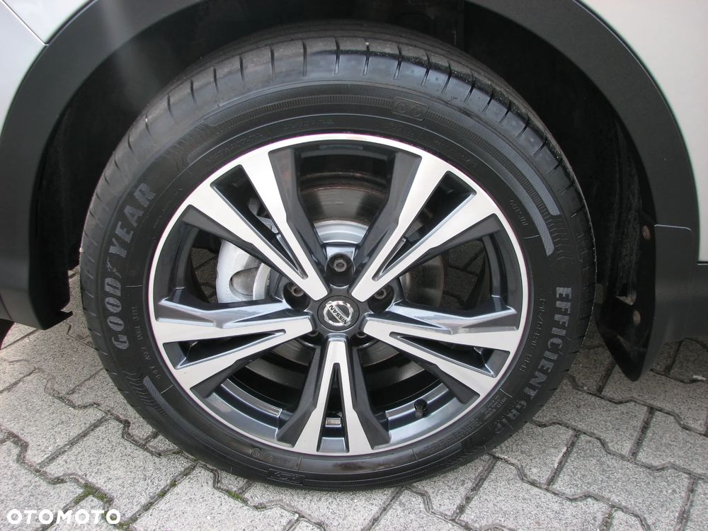 Nissan Qashqai 1.2 DIG-T N-Connecta EU6 - 37