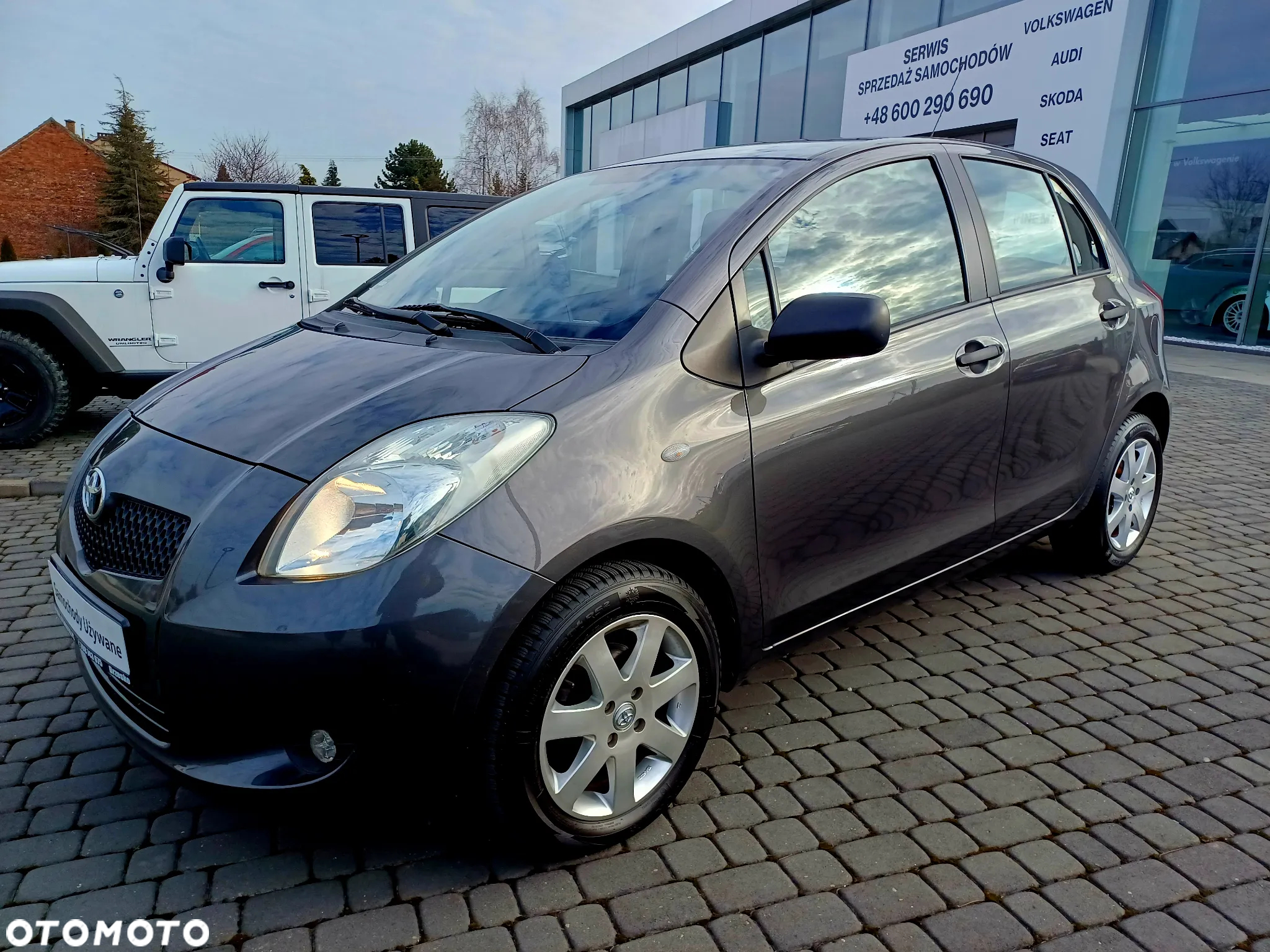Toyota Yaris 1.3 Luna A/C - 2