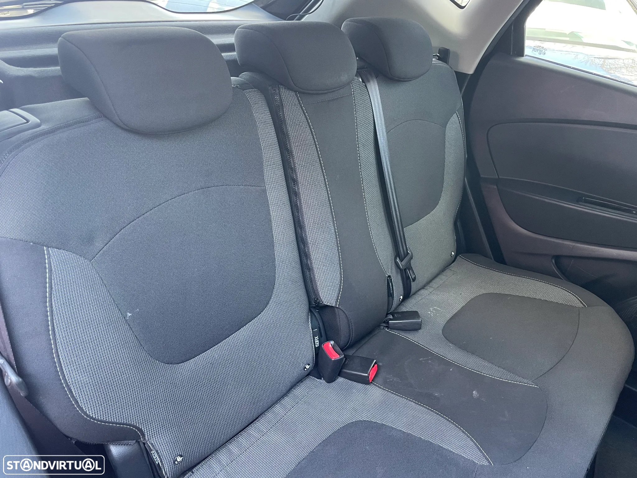 Renault Captur ENERGY TCe 120 EDC Intens - 16