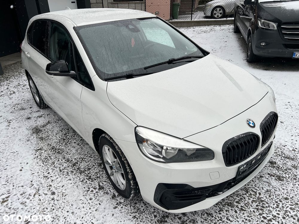BMW Seria 2 216d Sport Line - 4