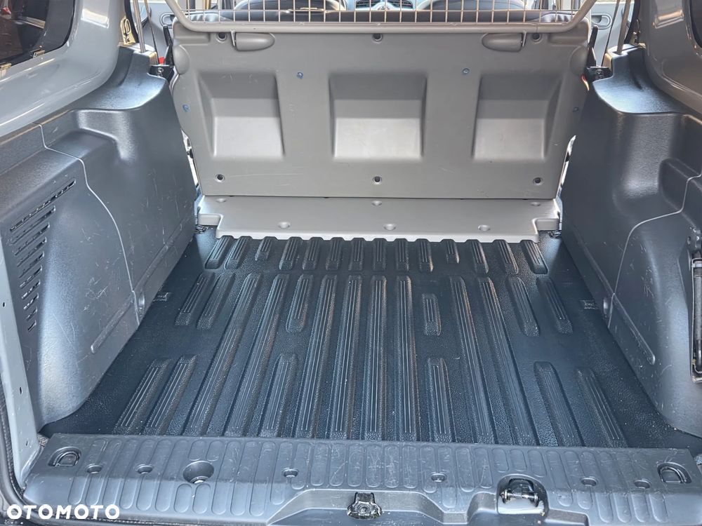 Renault Kangoo dCi 90 FAP LIMITED - 24