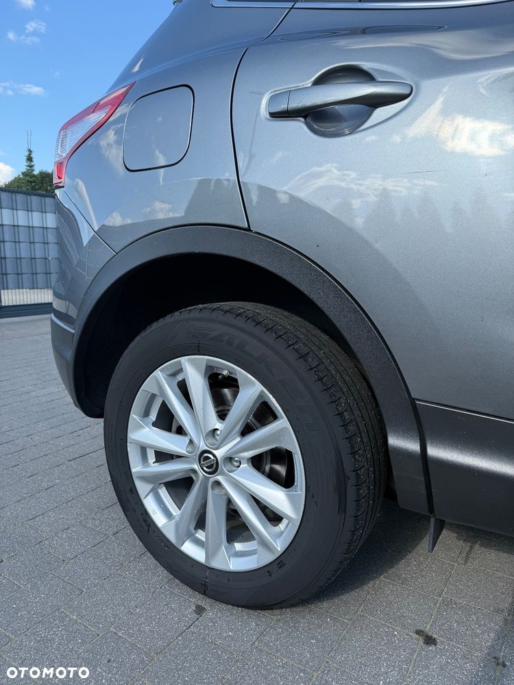 Nissan Qashqai 1.6 dCi 4 x 4 DPF tekna - 9