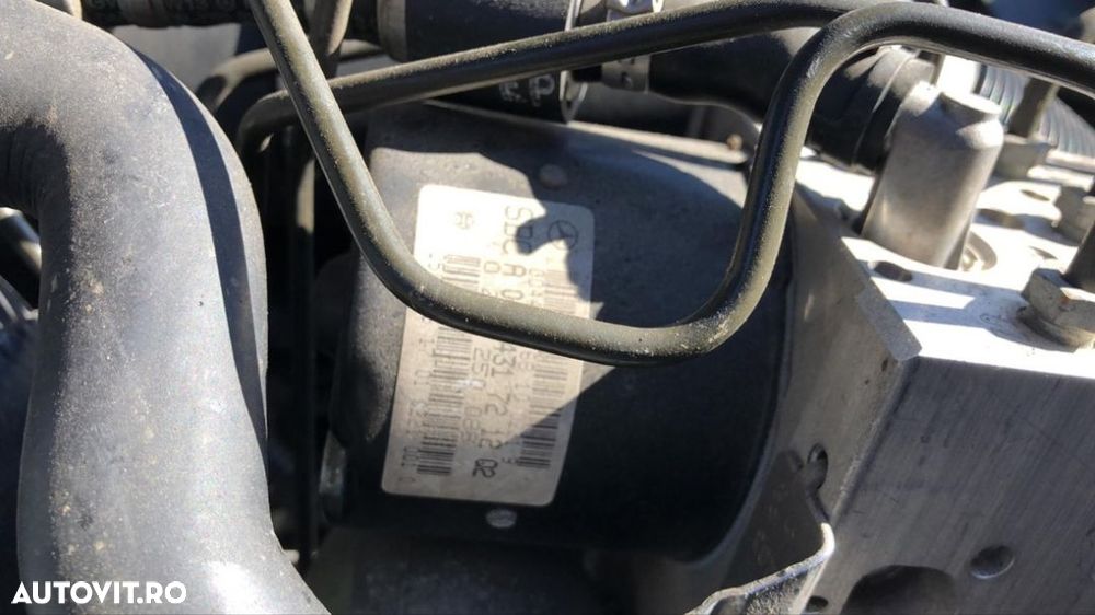 Piese mercedes CLS w219 500 motor  V8 Benzina 306 cp  2005 far bixenon adaptiv faruri aripa fata oglinda usa luneta geam kit airbag airbaguri volan interior pompa Frână abs  SBC radiator trager tragar calandru dezmembrari dezmembrez perne amortizor compresor aer airmatic w211 - 17