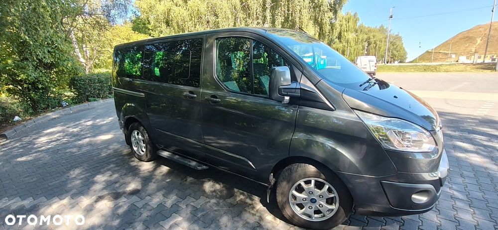 Ford Tourneo Custom - 11