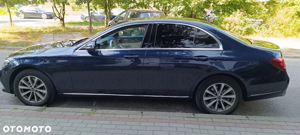 Mercedes-Benz Klasa E 220 d 4-Matic 9G-TRONIC - 2