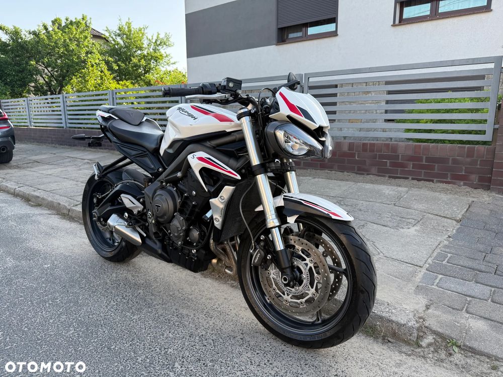 Triumph Street Triple - 36