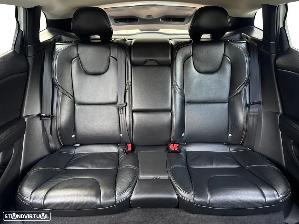 Volvo V40 Cross Country D2 Momentum - 7