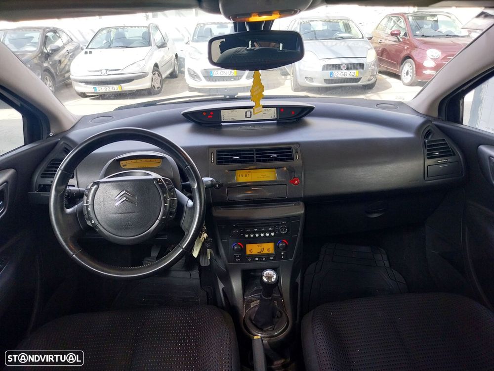 Citroën C4 1.4 16V SX - 11