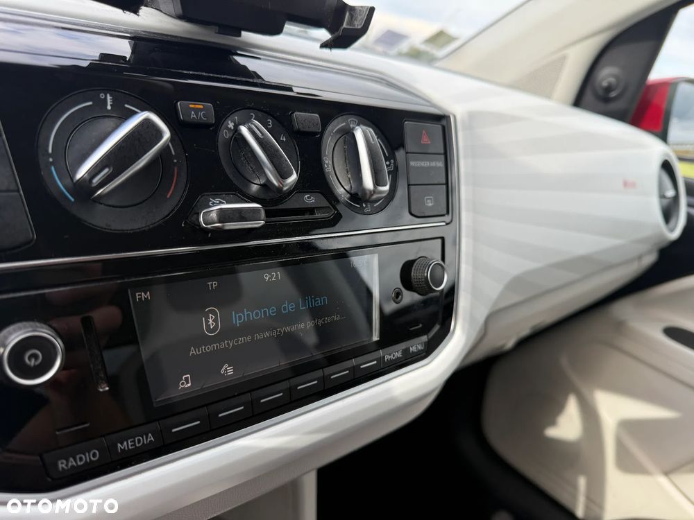 Volkswagen up! 1.0 Beats - 17