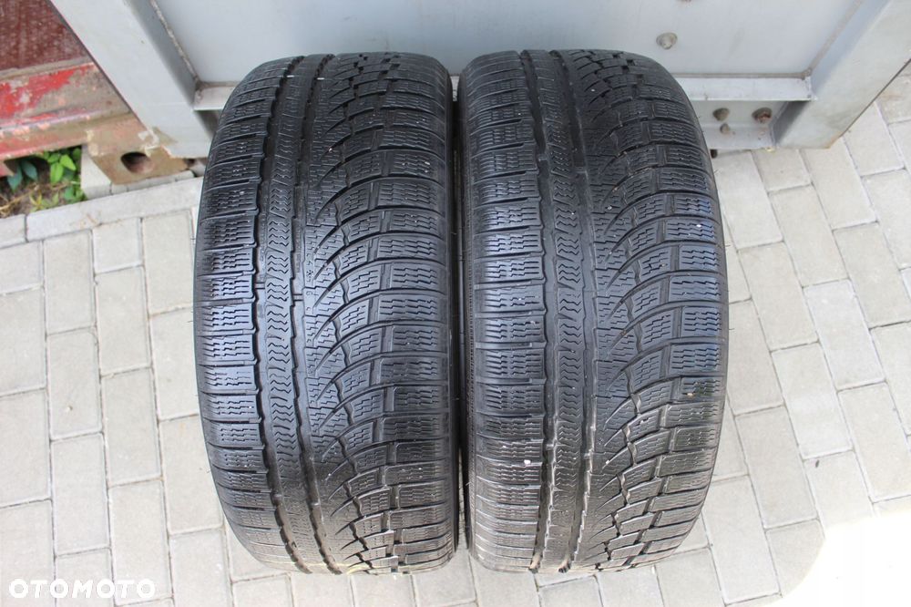 2x 235/45r19 nokian wr a4 96v xl 18r 6mm - 1