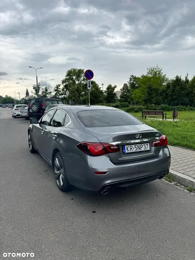 Infiniti Q70 2.2d Sport - 11