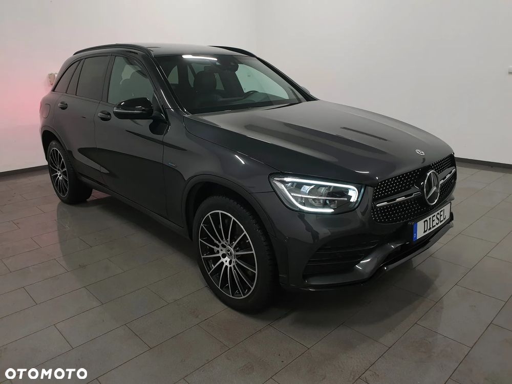 Mercedes-Benz GLC 300 de 4Matic 9G-TRONIC AMG Line Plus - 3