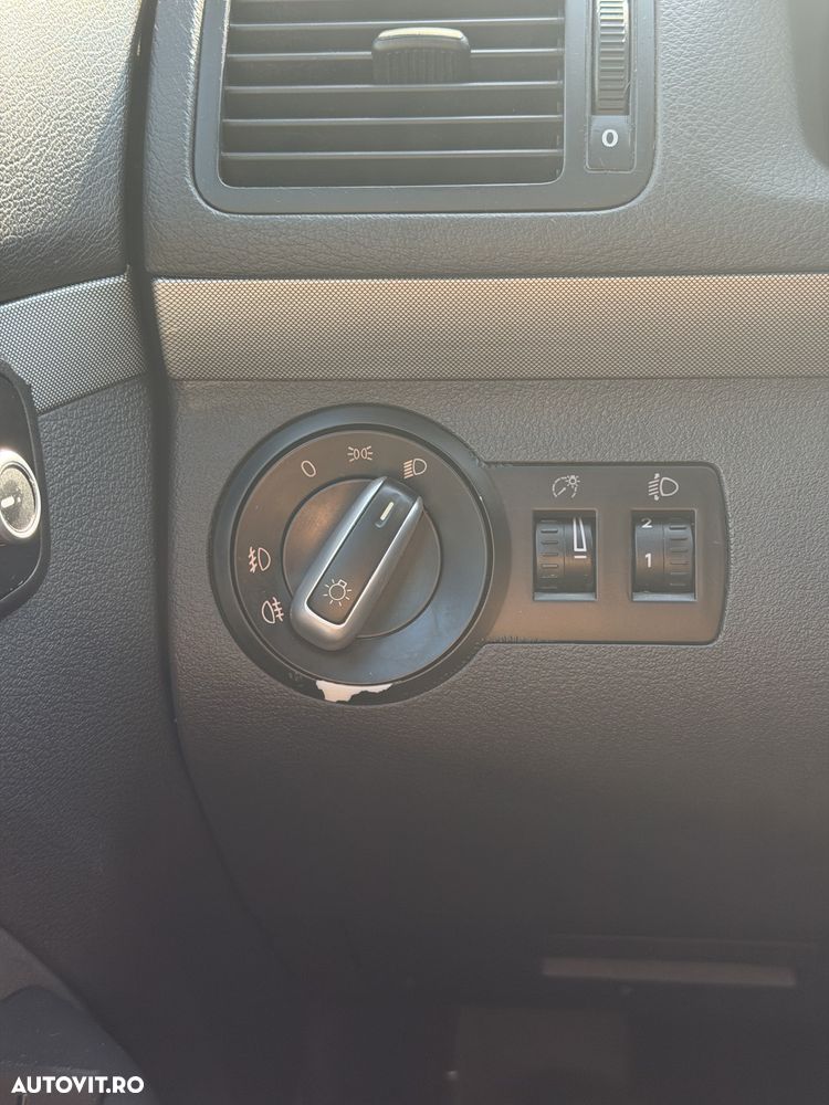 Volkswagen Touran 1.9TDI Trendline - 35