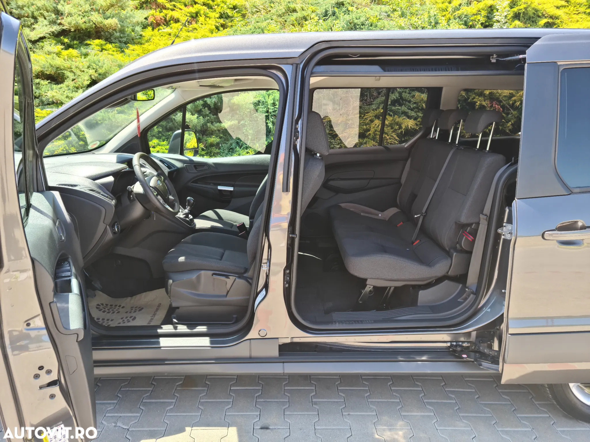 Ford Tourneo Connect 1.5 TDCi LWB (L2) Titanium - 6
