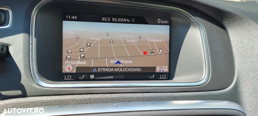 Volvo V40 D2 Momentum - 12