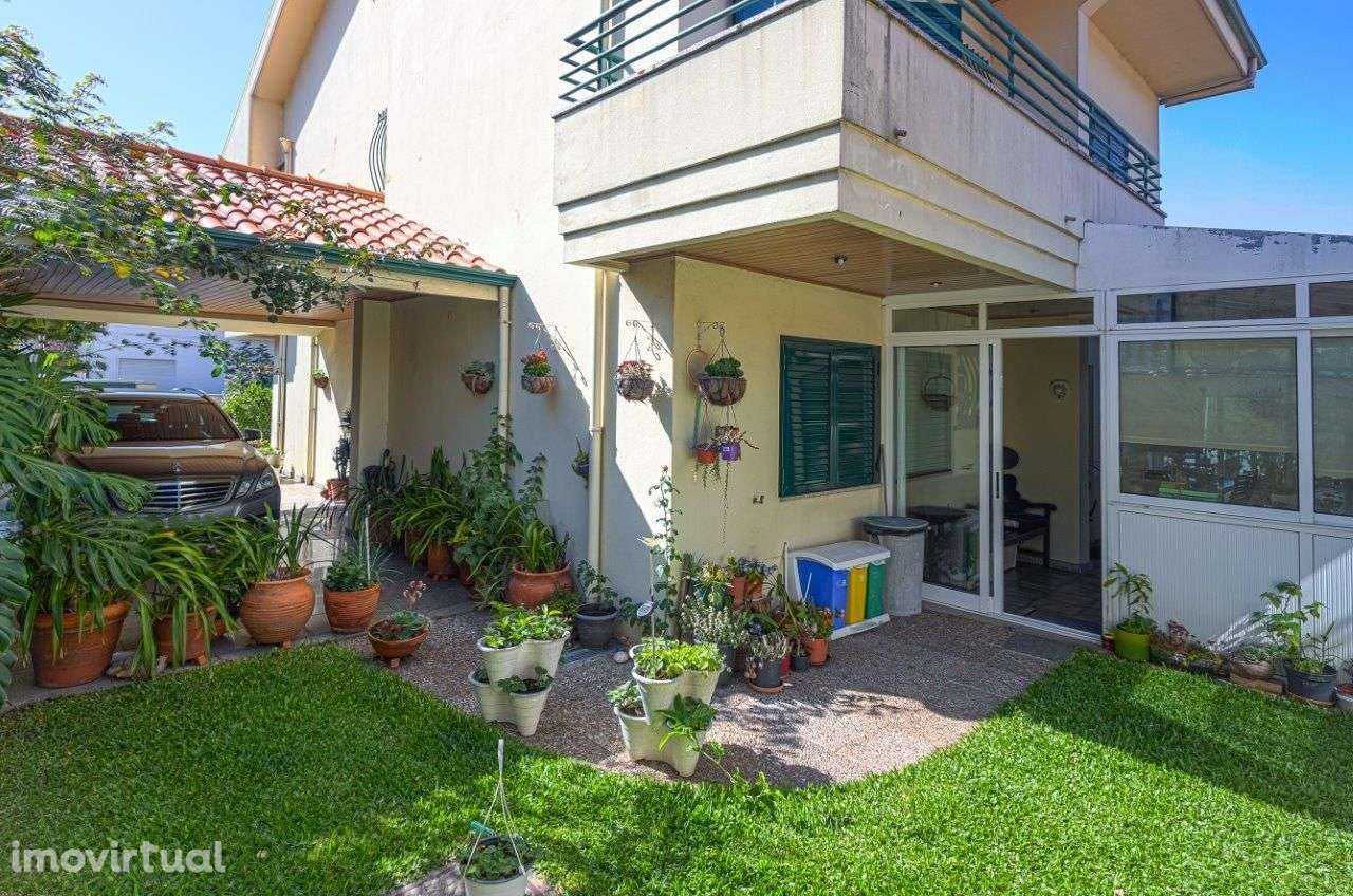 Fantástica moradia de 4 frentes, junto a Santo Ovídio. - Grande imagem: 2/36