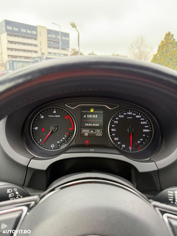 Audi A3 2.0 TDI ack S line Sportpaket - 17