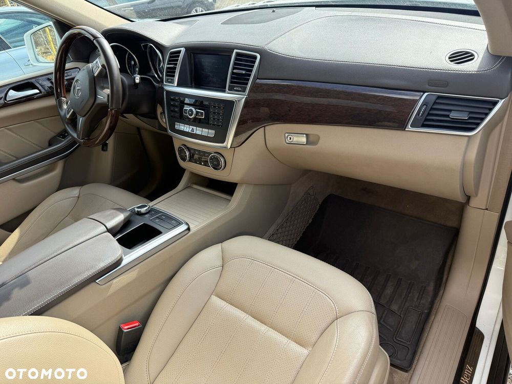 Mercedes-Benz GL - 14