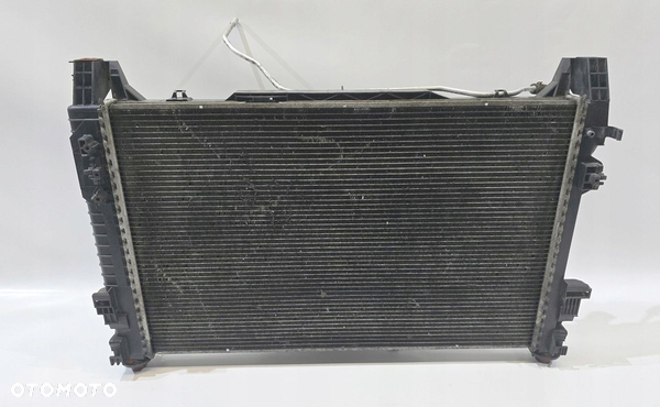 CHŁODNICA WODY KLIMATYZACJI WENTYLATOR MERCEDES W169 W245 2.0 CDI 07r