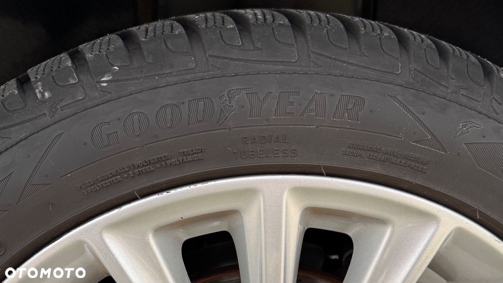 Ford C-MAX 1.5 TDCi Start-Stop-System Titanium - 21