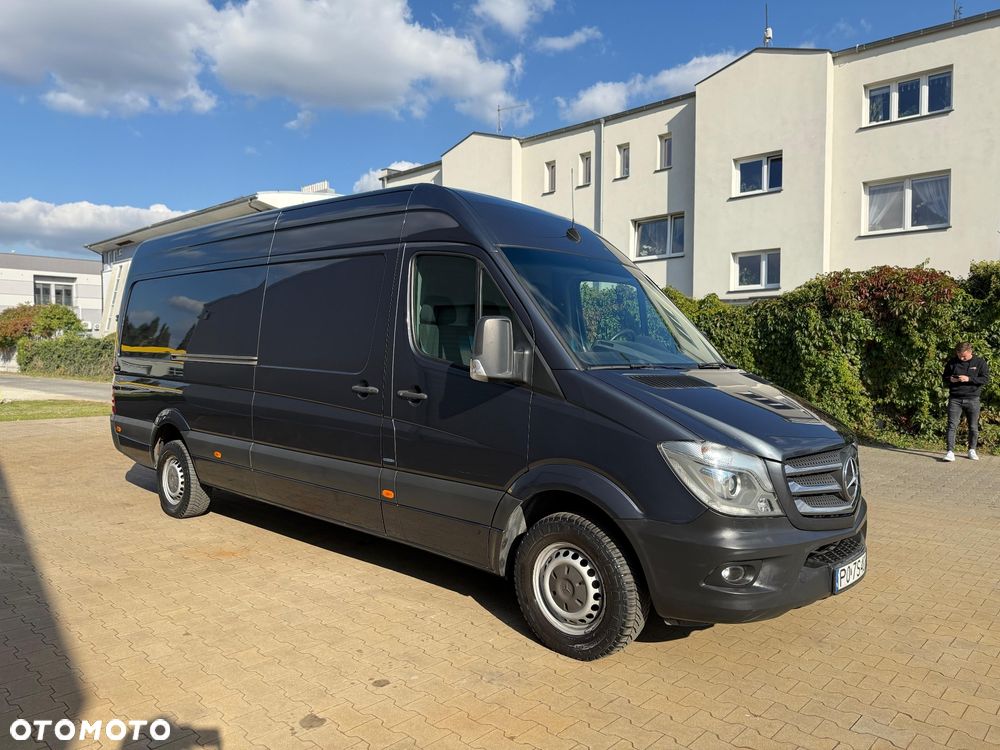 Mercedes-Benz Sprinter 319 - 4