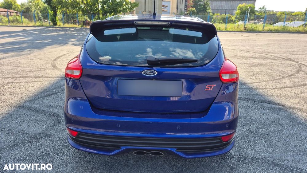 Ford Focus - 8