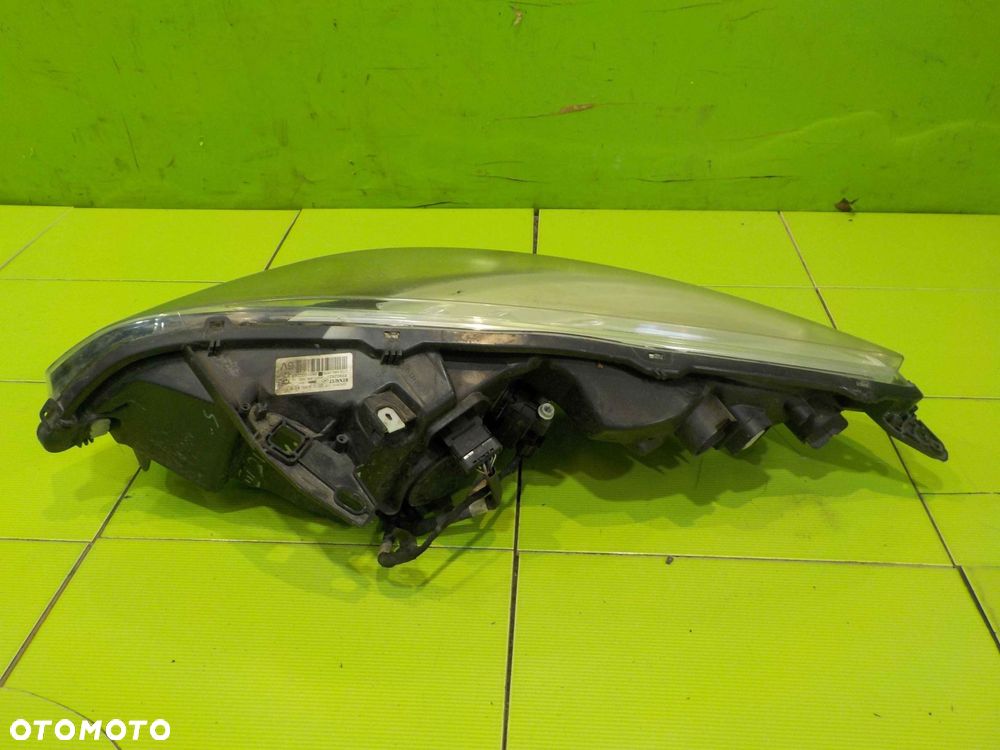 RENAULT GRAND SCENIC III 11r lampa prawa przod 89902927 - 10