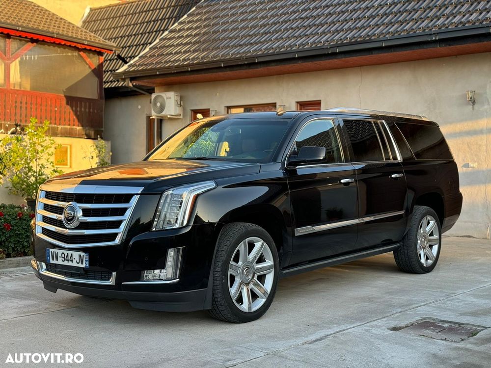 Cadillac Escalade - 1